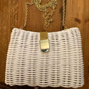 VTG Elegant White Woven Basket Rattan Bag with Gold Chain Strap